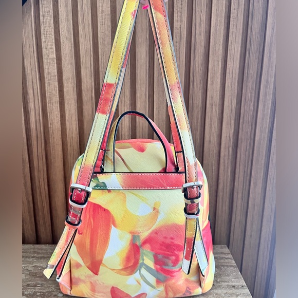 GUESS Women's Take A Dive Floral Backpack
Adjustable backpack straps - Picture 2 of 15
